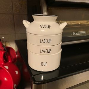 Farmhouse measuring cups